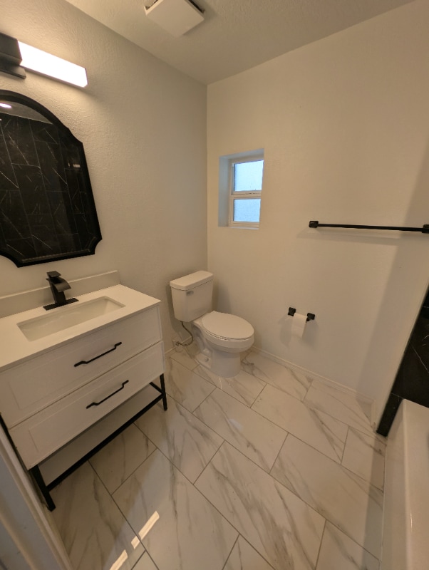 Photo - 164 Willow Rd NW