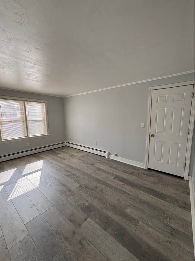 211 Hill St Unit 102