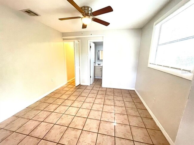 Photo - 2610 Durham St Unit B
