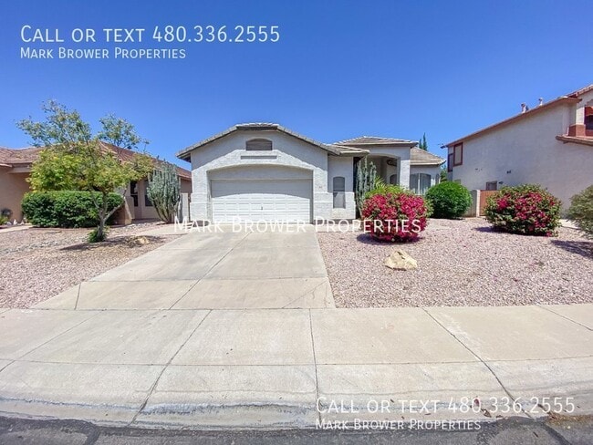 Building Photo - 3918 E Juanita Ave