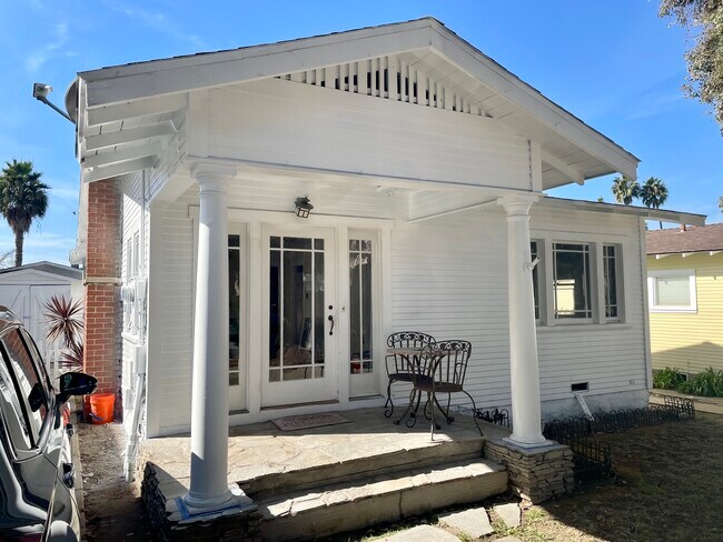 Photo - 311 N Francisca Ave