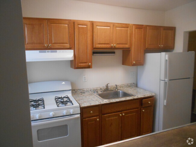 Building Photo - 68 Linden St Unit 24 Rental