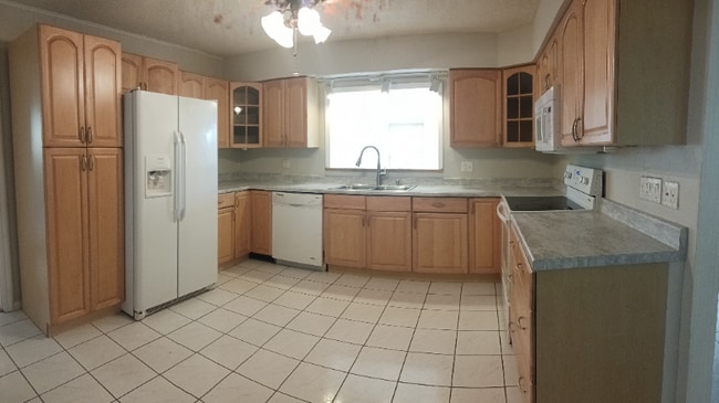 Photo - 2456 Broadvue Ave