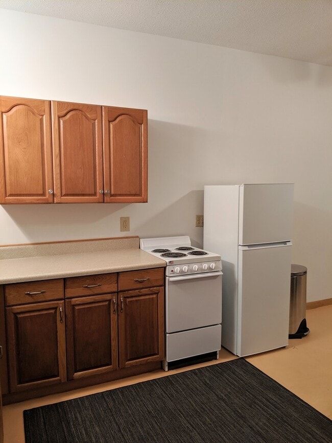 Photo - ***SCHOOL YEAR RENTAL ONLY Available through MAY 15TH ***