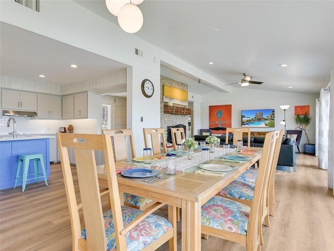 Photo - 1008 Challenger