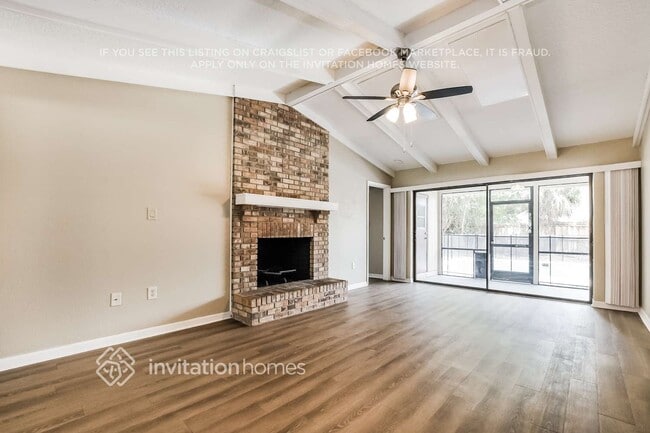 Photo - 537 Woodview Dr