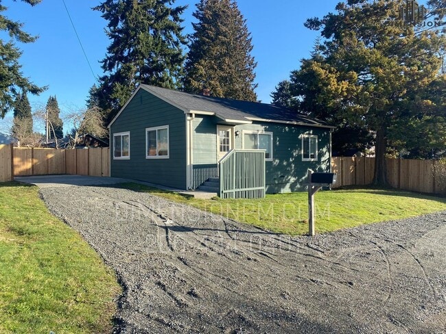 Photo - Charming Rambler 2-Bedroom Home with Fully Fenced Yard in Bremerton!