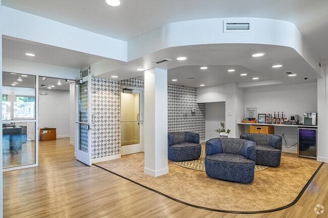 Leasing Office
