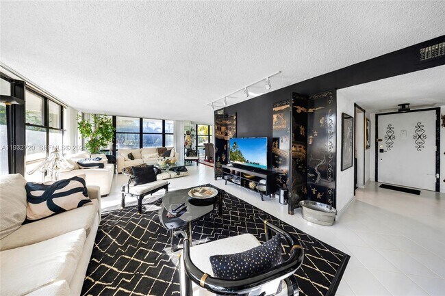 Photo - 800 Parkview Dr Unit 230