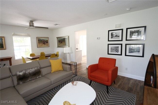 Photo - 714 11th St N