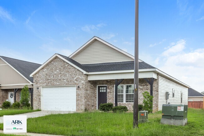 Photo - 219 Beau Claire Cir