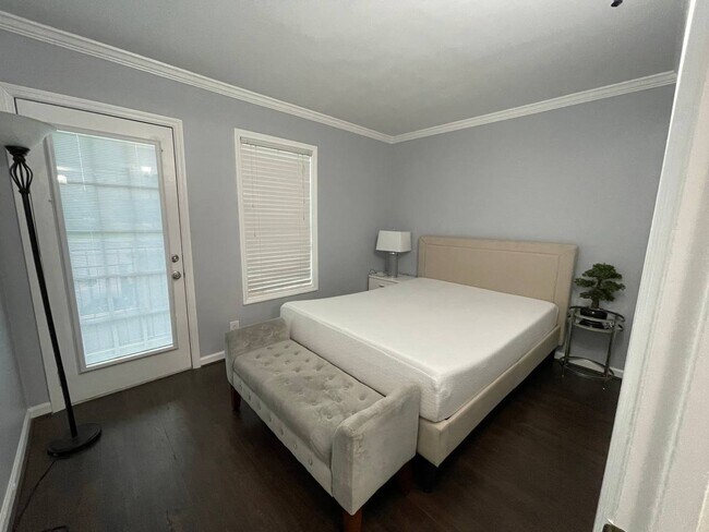 Photo - 2325 Elliston Pl Unit 104