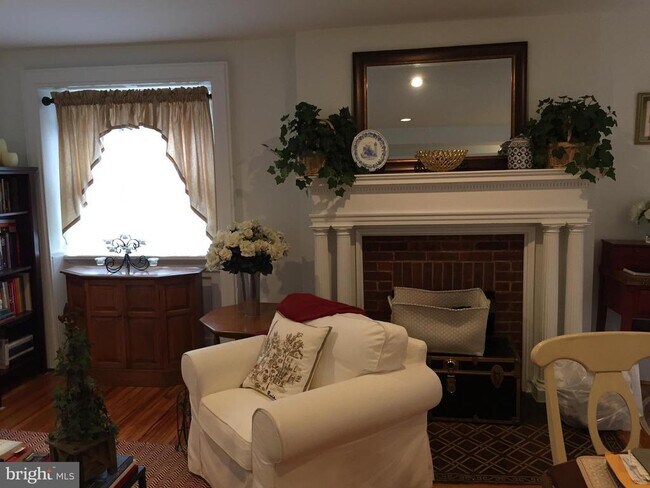 Photo - 235 S 21st St Unidad GR