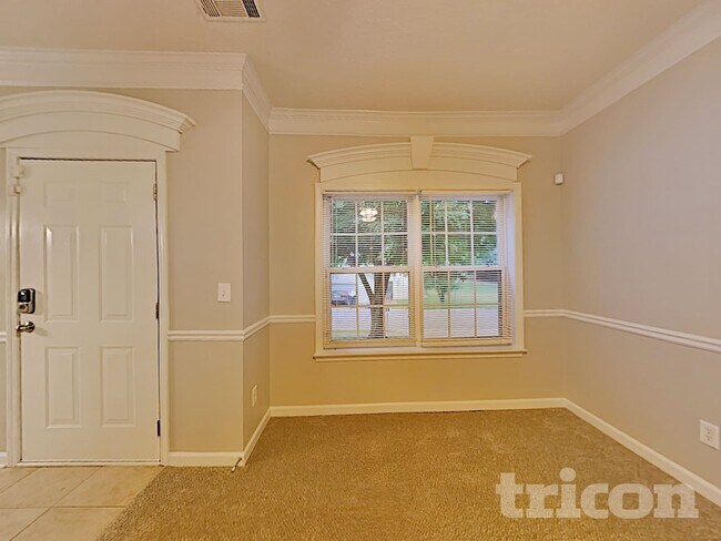 Photo - 130 Nowell Dr