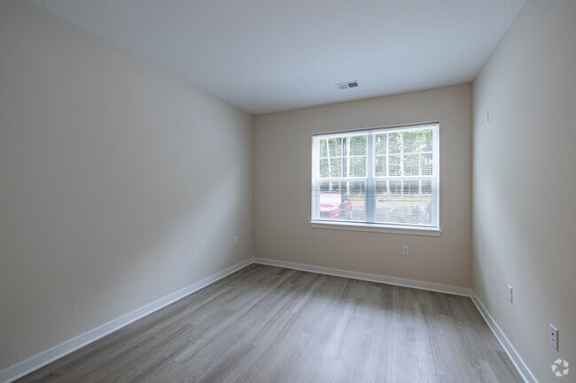 Photo - Henderson Square