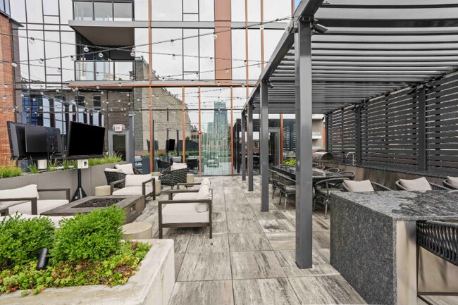 Photo - 160 N Aberdeen St