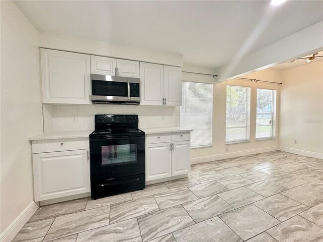 Photo - 122 S Bulova Dr