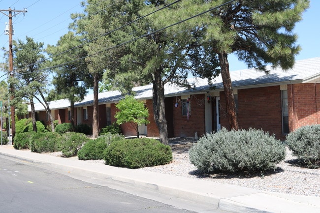 Uptown Gardens Apartments Albuquerque, New Mexico - Uptown Gardens Apartments