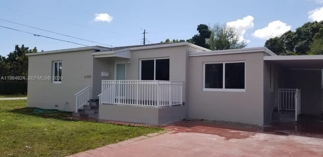 Building Photo - 6300 SW 21st St