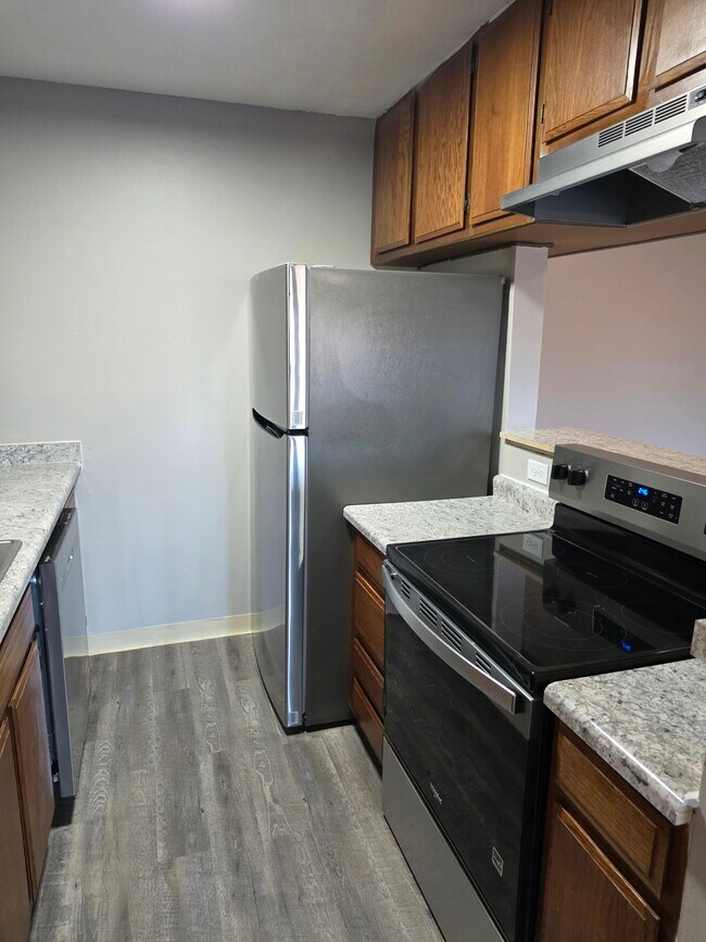 Photo - 1325 N Meridian Ave Unit 105