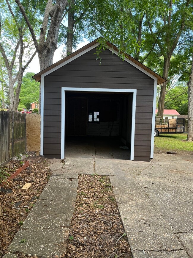 Photo - 447 Johnson Ave