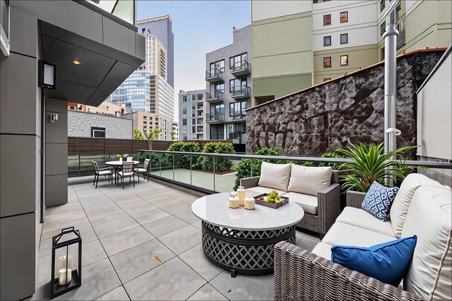 Photo - 42-51-62 Hunter St Unit 2C