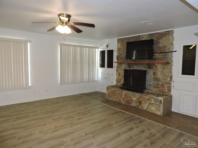 Photo - 1070 Sagebrush Trail