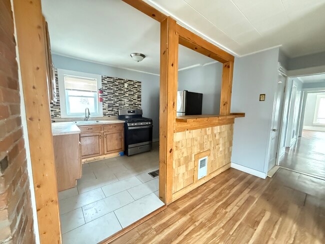 Photo - 140 Pennsylvania Ave