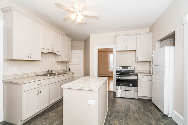 246 Lake St Unit 2ND Floor