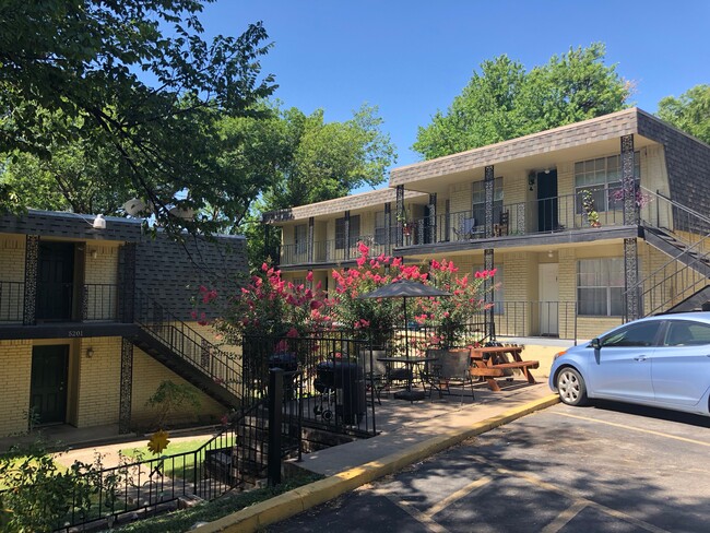 Lake Como Apartments - Lake Como Apartments