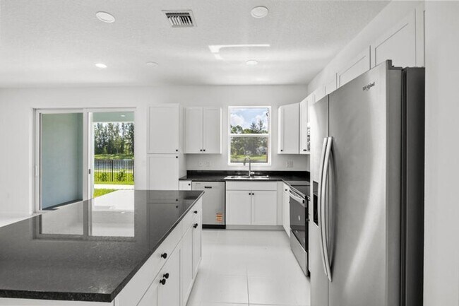 Photo - 4520 Longwood Lk Sq