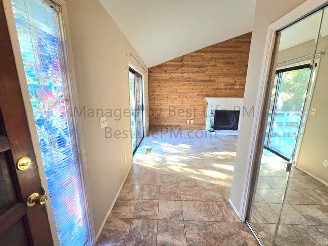 Photo - 9 Mountain Cir