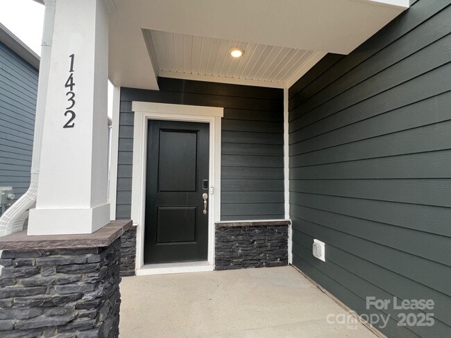 Photo - 1432 Wildflower St