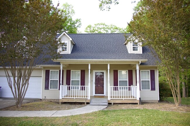 Building Photo - 3bd 2b off N Lee Hwy!