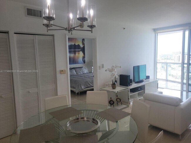 Photo - 6365 Collins Ave Unidad 2511