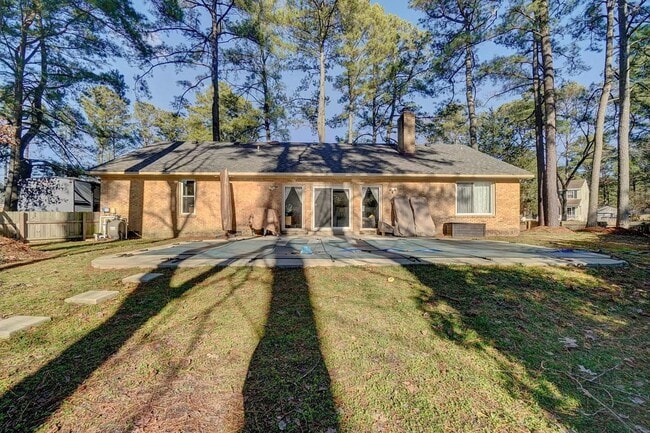 Photo - 3 bedroom 2 bath home Chesapeake home with a pool