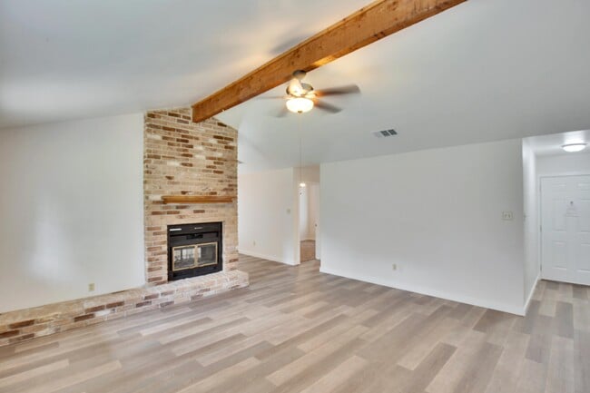 Photo - 3109 Monument Dr