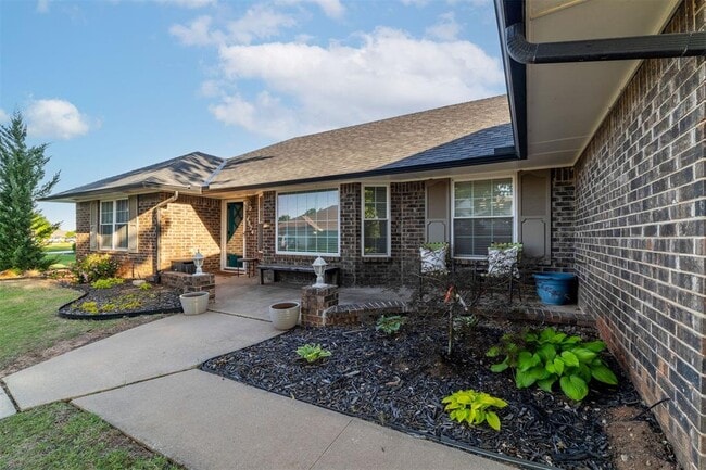 Photo - 4824 NW 73rd St