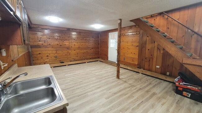 Photo - 2432 Burtis Ave