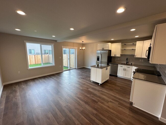 Photo - 1816 chipman St SE