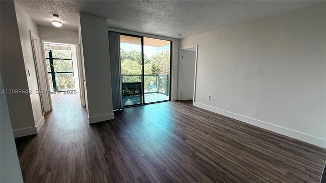 Photo - 11800 SW 18th St Unit 402-4