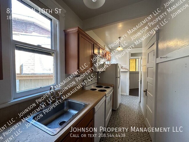 Photo - Check out this Vintage Apartments in Histo...
