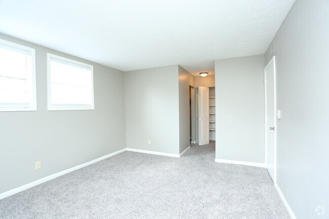 2BR, 1BA - 1,300 SF - Bedroom