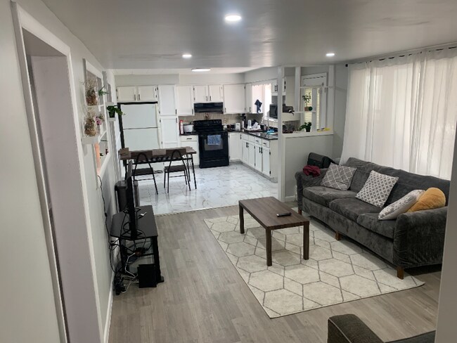 Photo - 214 Sand Creek Rd