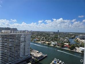 Building Photo - 1945 S Ocean Dr Rental