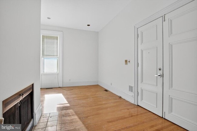 Building Photo - 1720 Wallace St