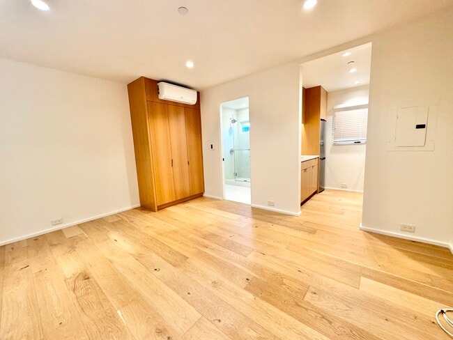 Building Photo - 2403 S Centinela Ave Unit C Rental