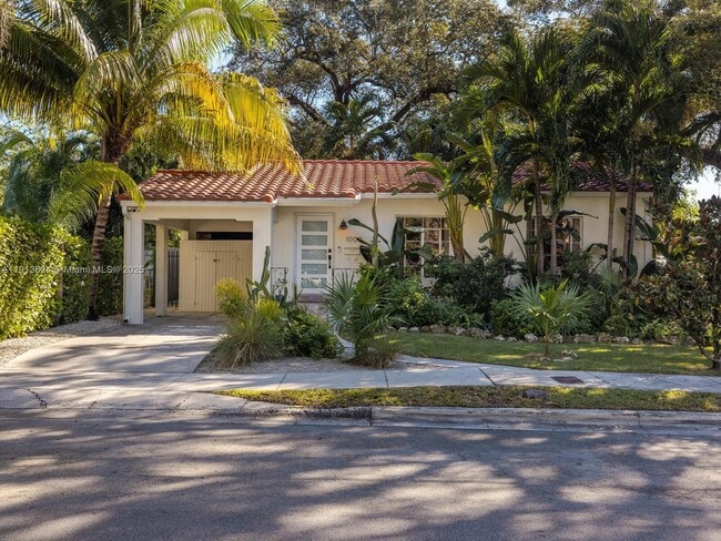 Photo - 1009 NW 11th Ct