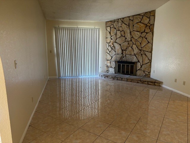 Photo - 1325 E Ave J-12