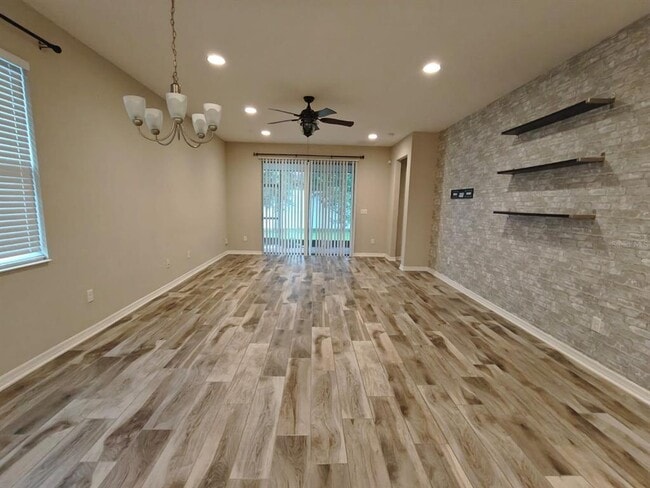 Photo - 4875 Sweet Blossom Cv